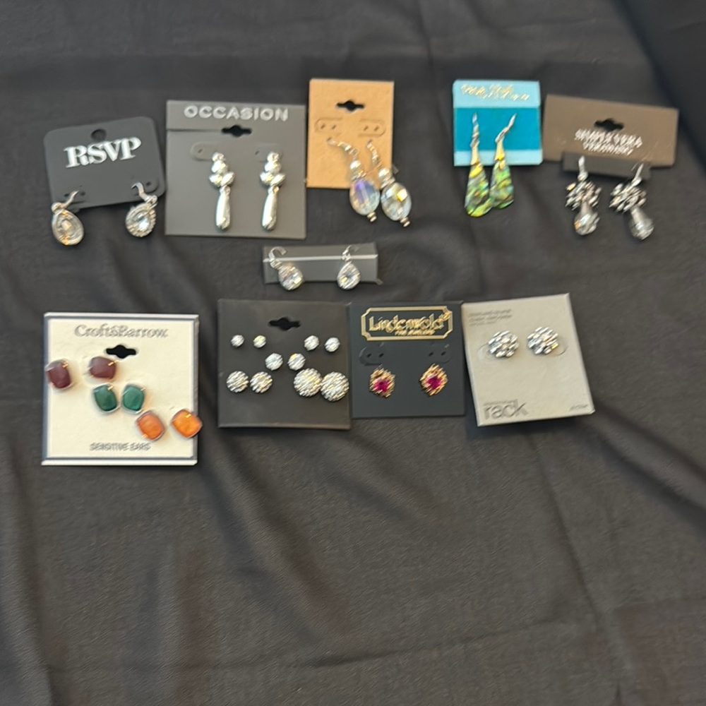 NWT Lot of Earrings